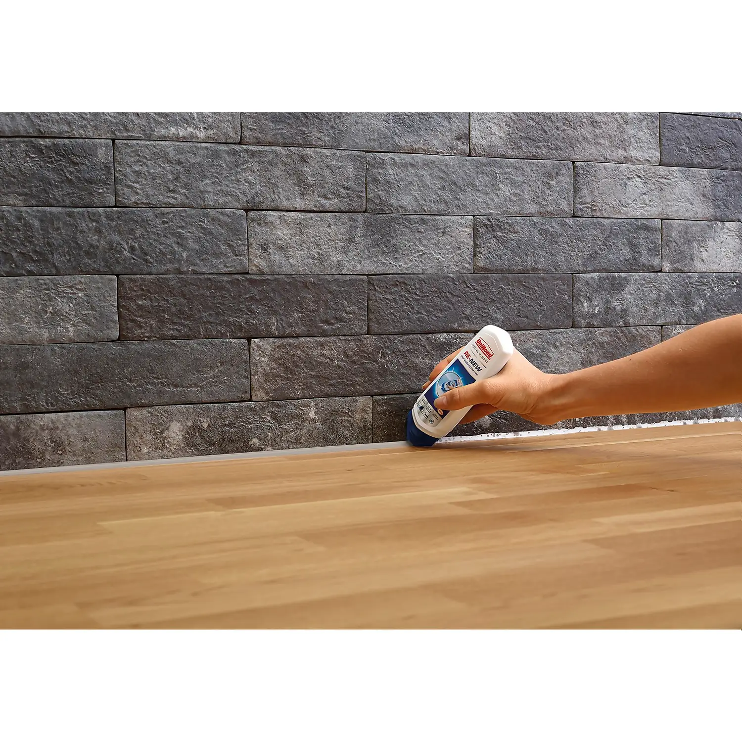 UniBond RE-NEW White Kitchen & Bathroom Sealant 100ml 5 UniBond RE-NEW White Kitchen & Bathroom Sealant 100ml - Image 5