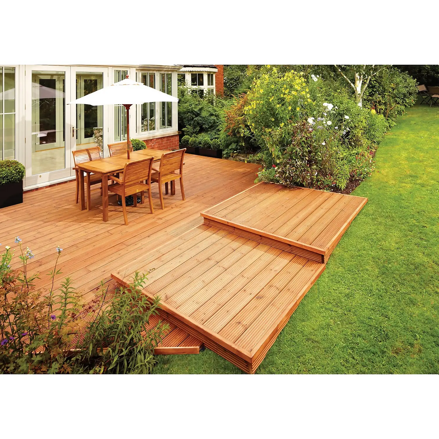 Ronseal Ultimate Protection Decking Stain Country Oak - 5L 3 Ronseal Ultimate Protection Decking Stain Country Oak - 5L - Image 3