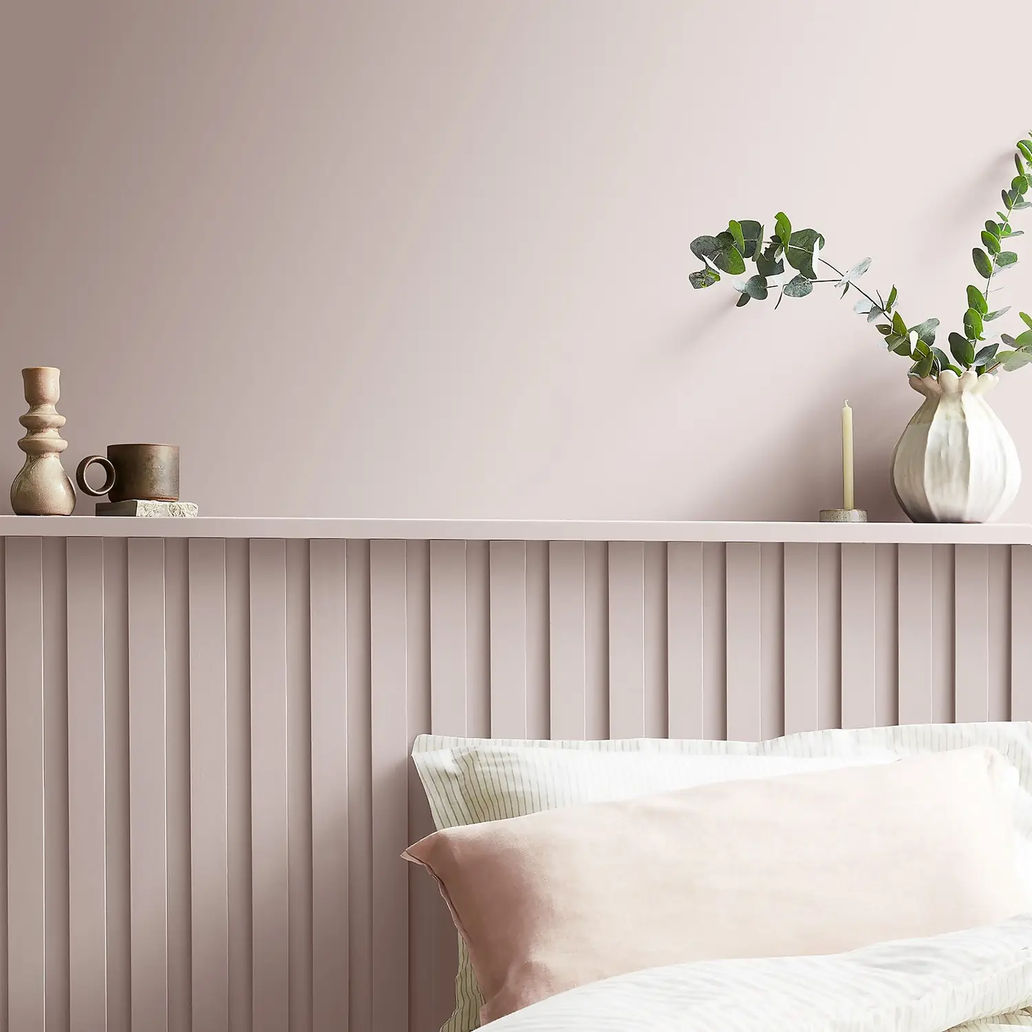 House Beautiful Durable Matt Emulsion Multi-Surface Paint Moody Hues MH.17 - 2.5L 3 House Beautiful Durable Matt Emulsion Multi-Surface Paint Moody Hues MH.17 - 2.5L - Image 3